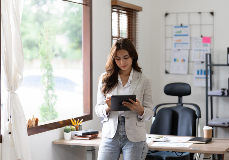 A Guide to Best Finance Jobs Reddit Loves: Top 10 Finance Roles | Online Finance Course