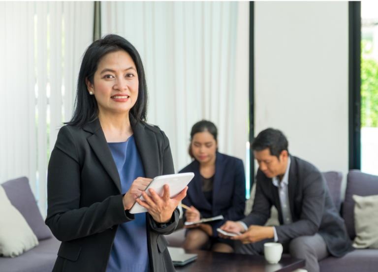 Know How Leadership Skills Training Helps Employees Scale Their Career | Online Leadership Course