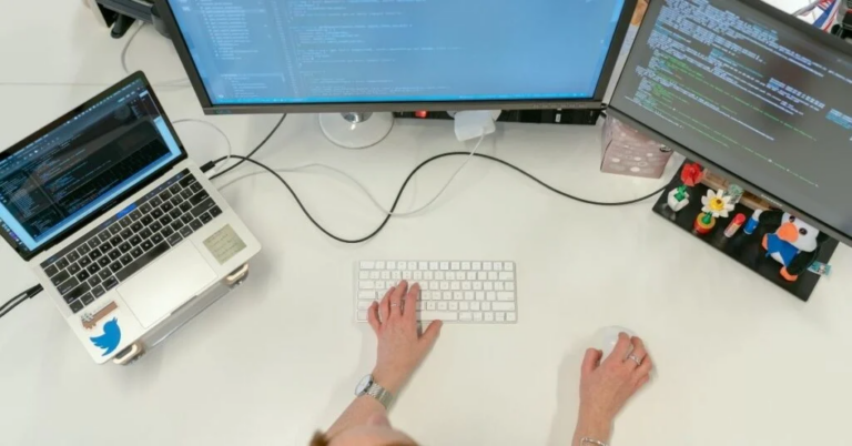 What Does a Data Engineer do? A 2023 Guide With Top Skills | Online Data Analytics Course